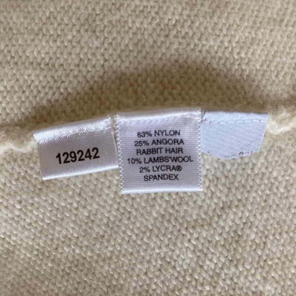 Sweater - Picture 4 of 4